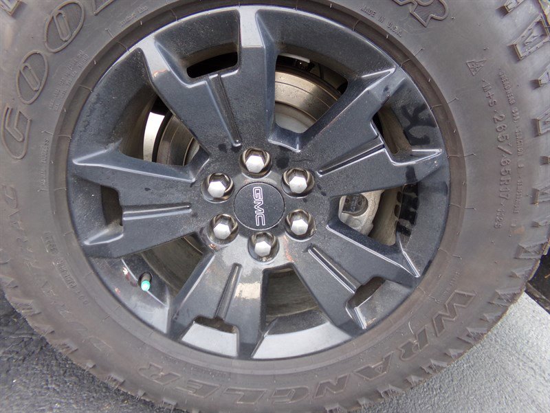 Used 2022 GMC Canyon AT4 image 39