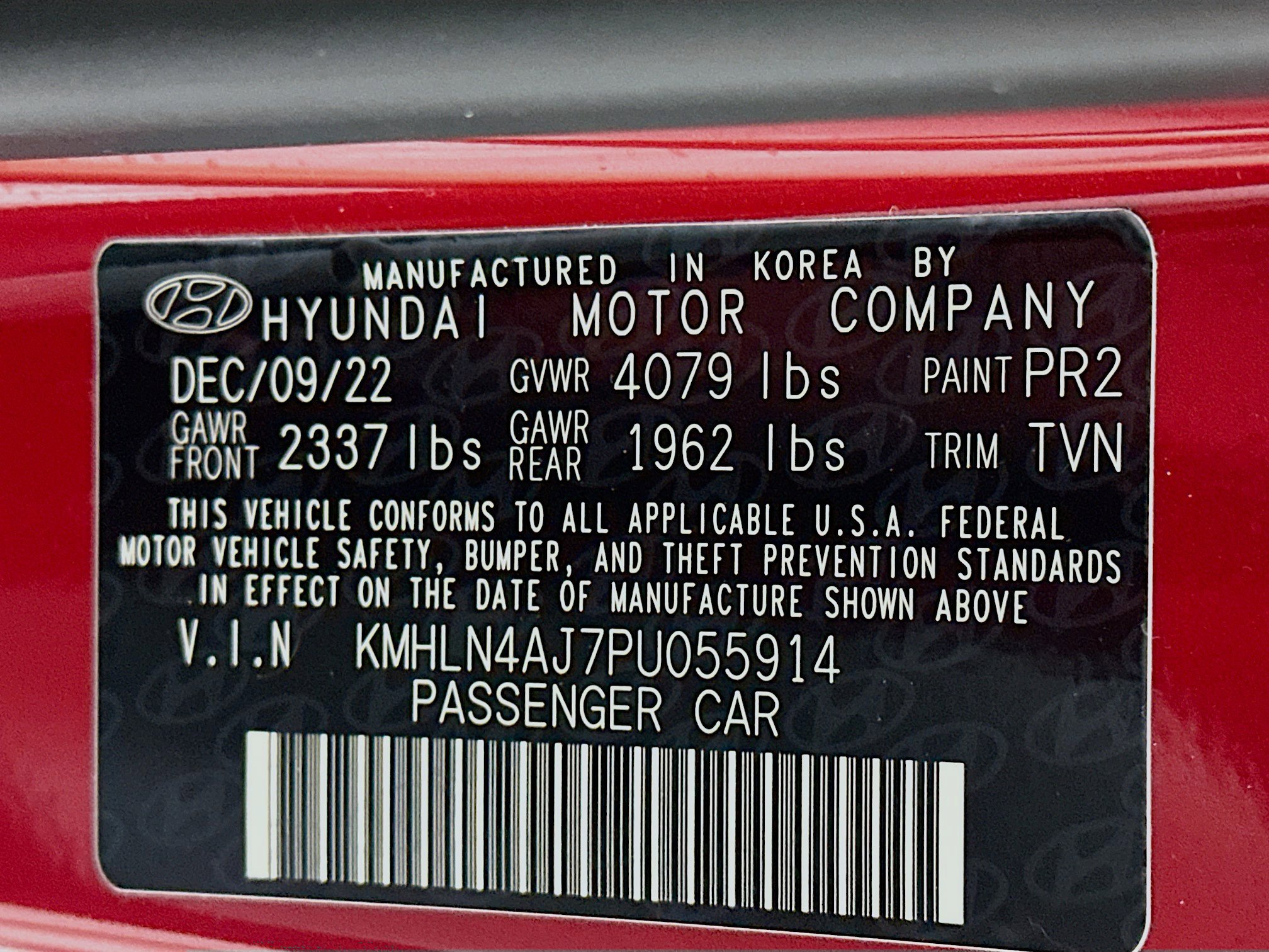 Used 2023 Hyundai Elantra Limited w/ Preferred Accessory Package image 12