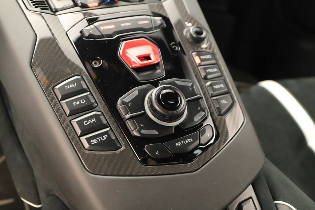 Used 2016 Lamborghini Aventador LP 750-4 Superveloce image 25