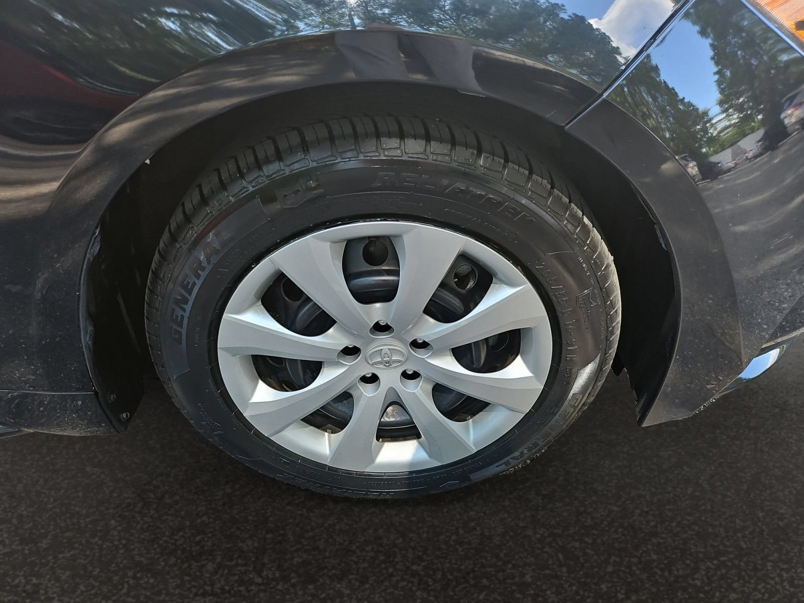 Used 2024 Toyota Corolla LE FWD image 41