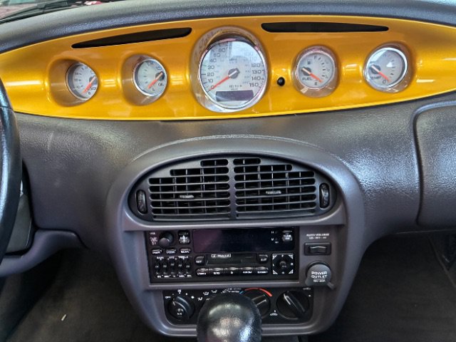 Used 2002 Chrysler Prowler RWD image 28