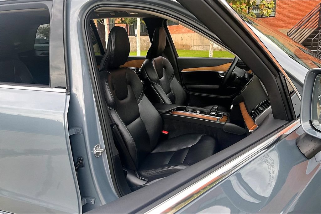 Certified 2023 Volvo XC90 B6 Plus w/ Protection Package Premier AWD/4WD image 10