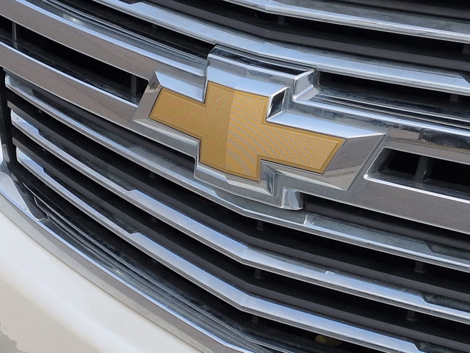 Used 2015 Chevrolet Suburban LTZ image 14