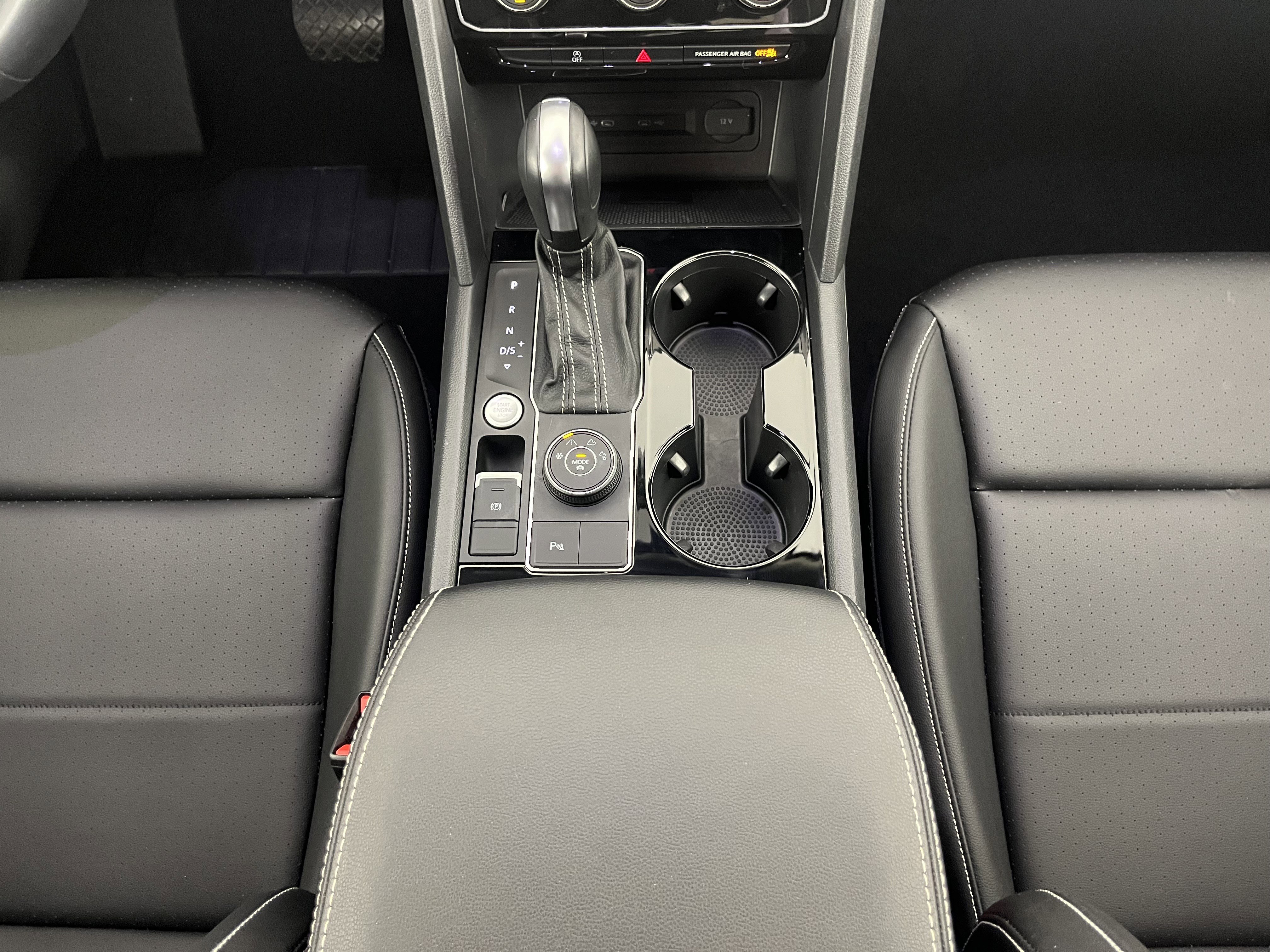 Certified 2023 Volkswagen Atlas SE w/ Black Wheel Package image 16