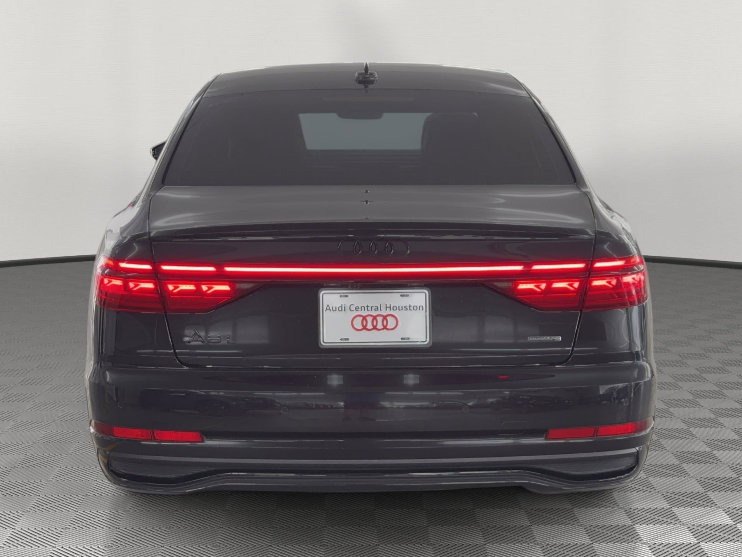 Used 2022 Audi A8 L 3.0T AWD/4WD image 10