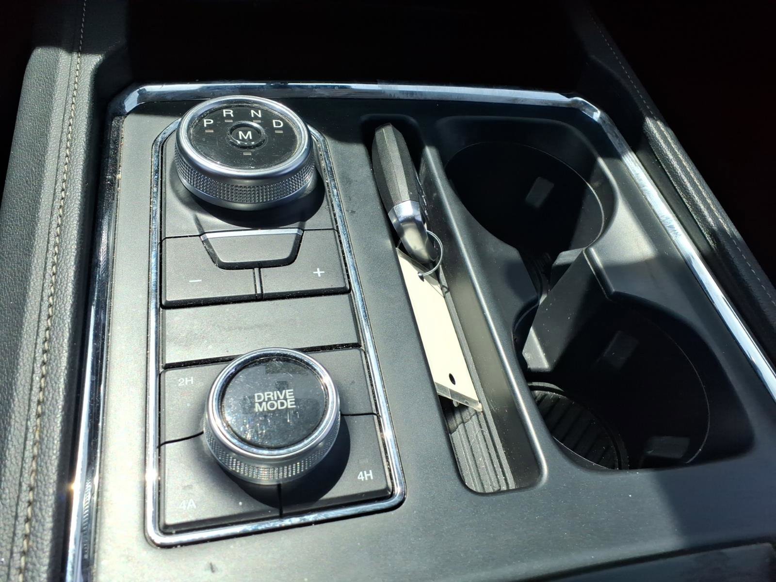 Used 2024 Ford Expedition XLT AWD/4WD image 35