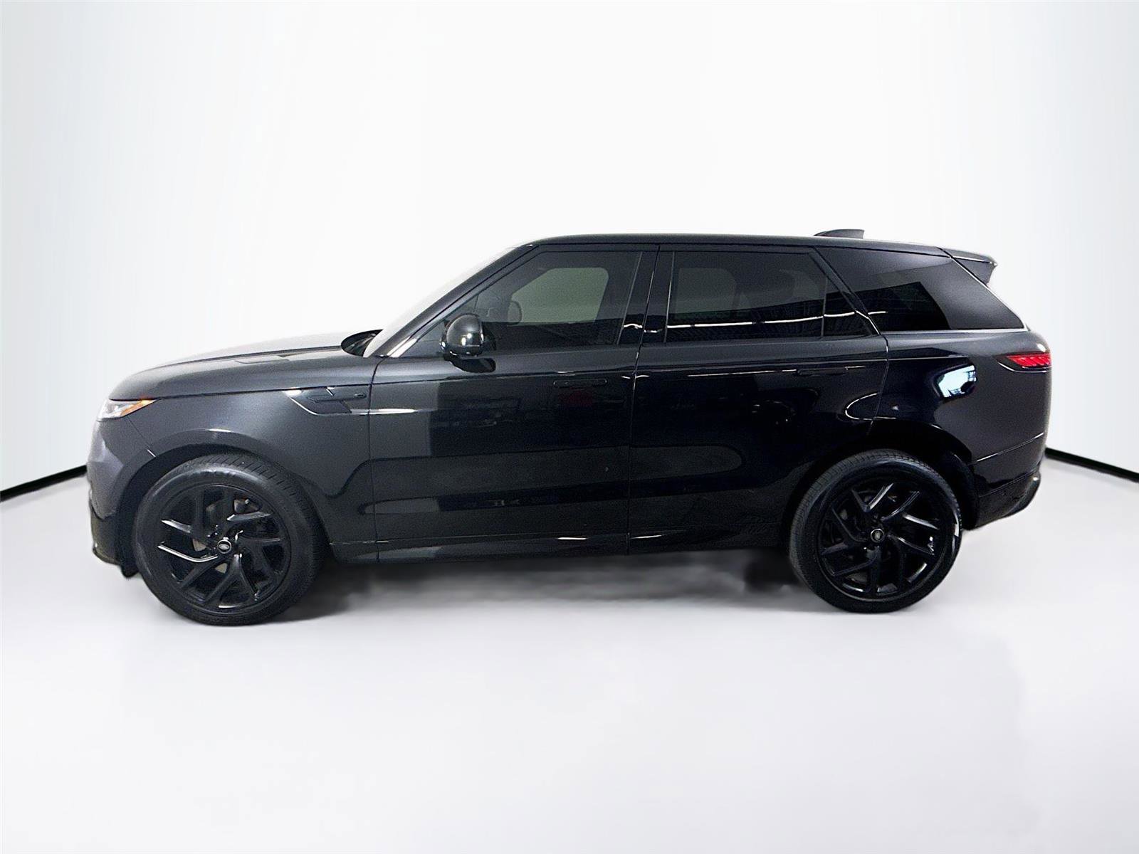 Used 2023 Land Rover Range Rover Sport SE Dynamic image 11