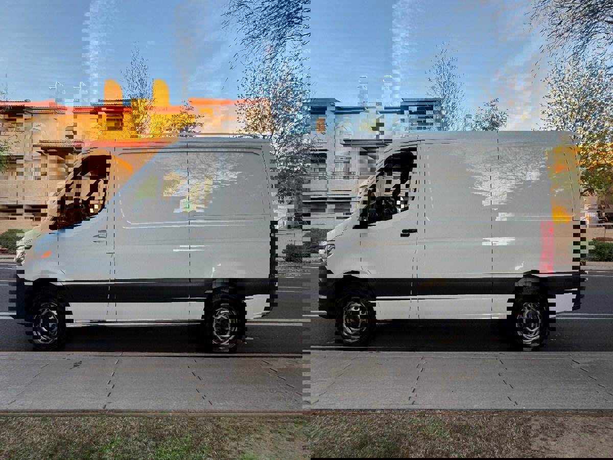 Used 2022 Mercedes-Benz Sprinter 1500 image 5