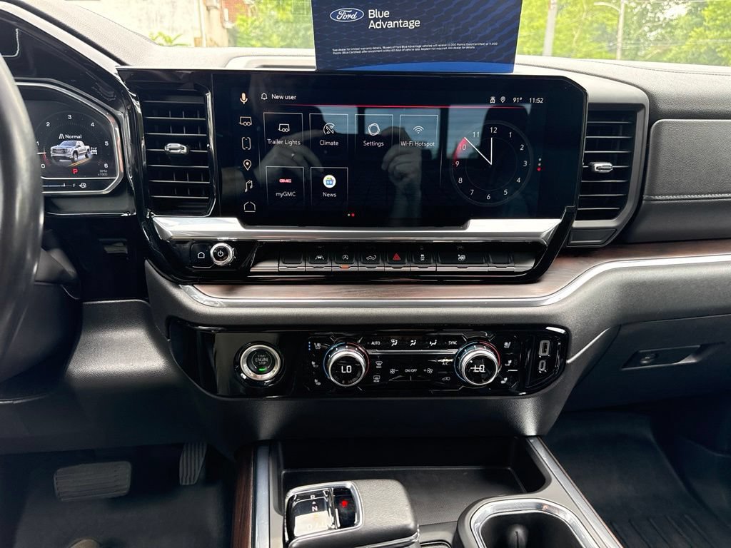 Used 2022 GMC Sierra 1500 SLT w/ SLT Convenience Package AWD/4WD image 23