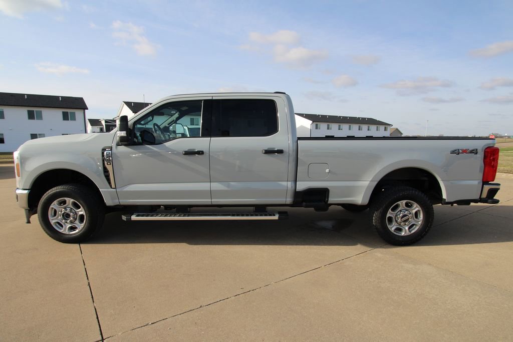 Used 2025 Ford F250 XLT image 14