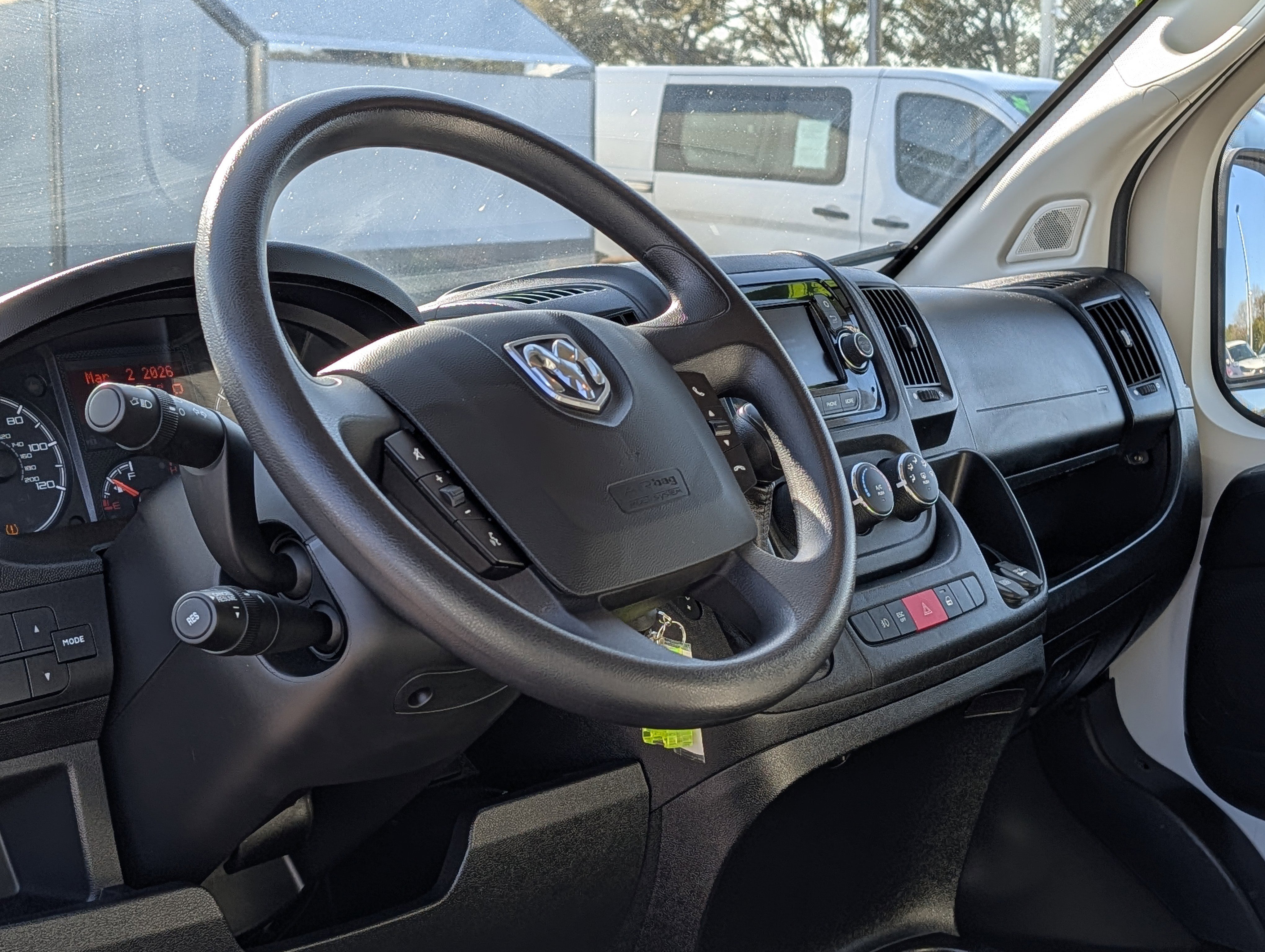 Used 2021 RAM ProMaster 2500 w/ Convenience Group FWD image 18