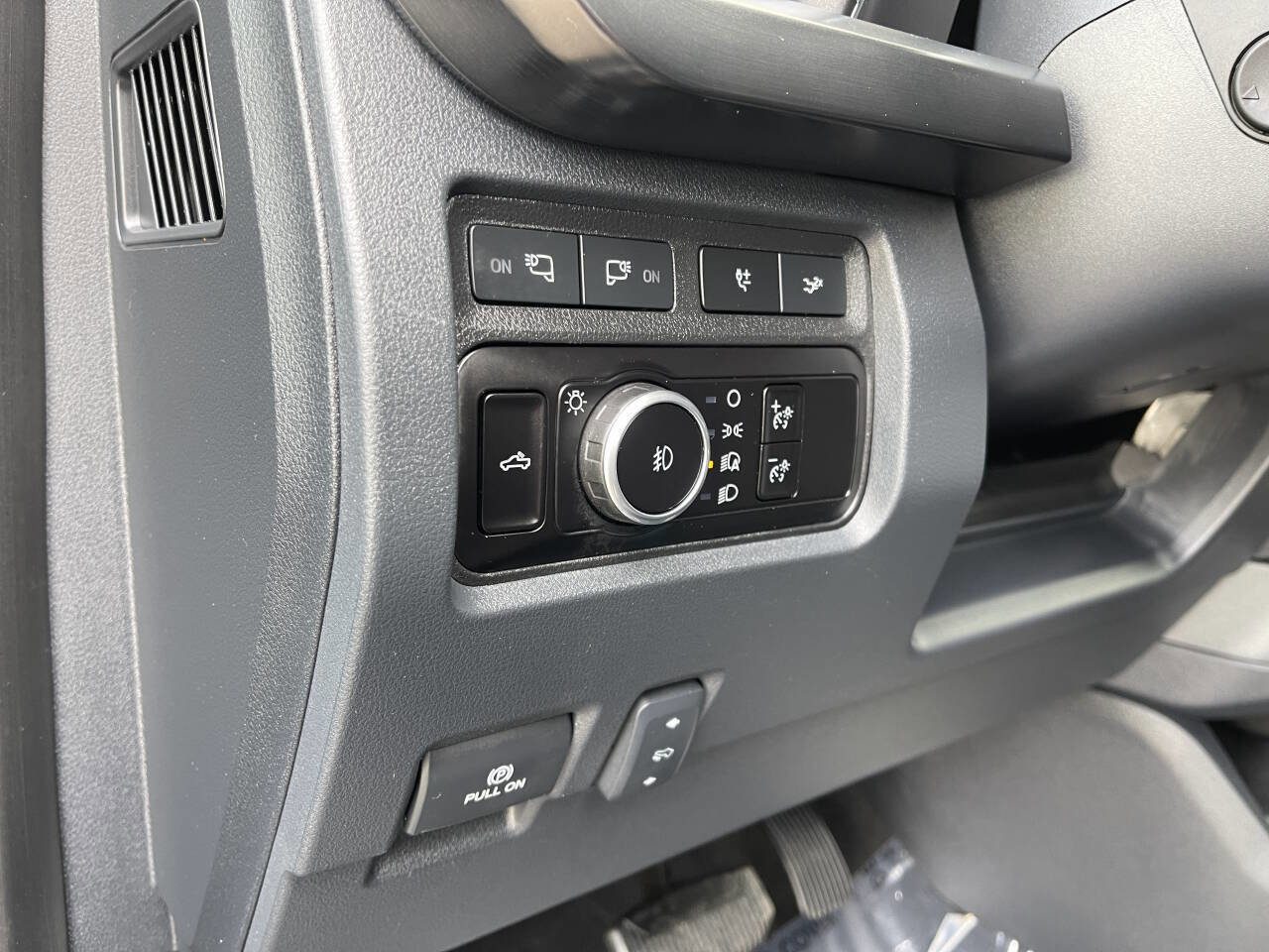 Used 2023 Ford F350 Lariat w/ Lariat Ultimate Package image 18