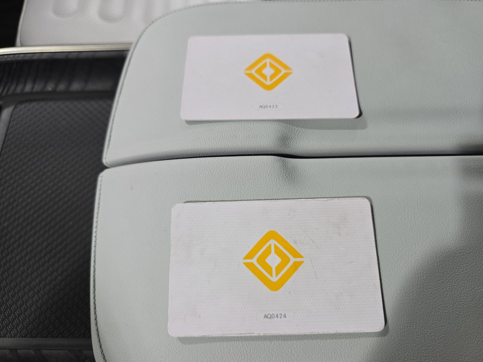 Used 2024 Rivian R1S Adventure image 31