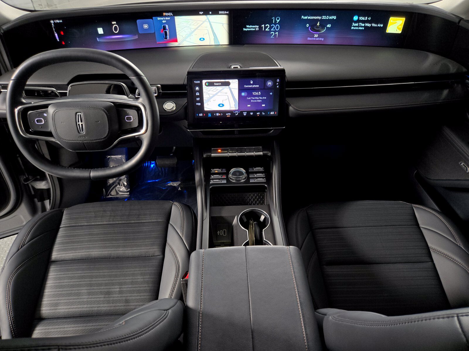 New 2026 Lincoln Nautilus Reserve w/ Jet Appearance Package AWD/4WD image 15