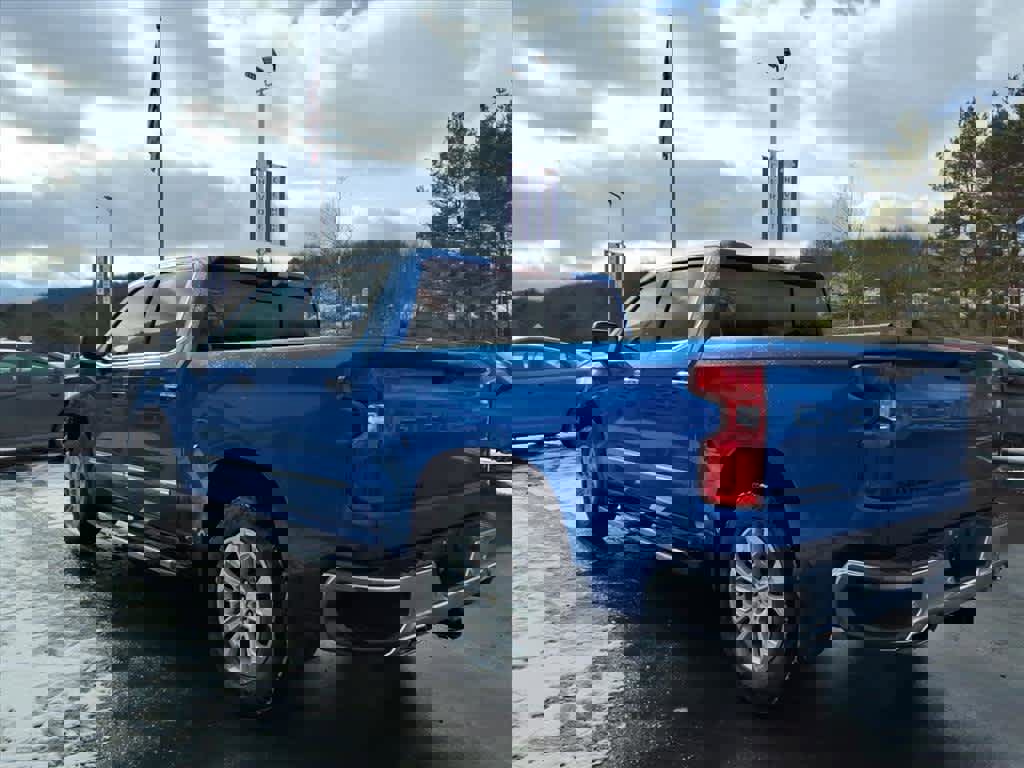 Used 2023 Chevrolet Silverado 1500 LTZ w/ LTZ Premium Package image 4