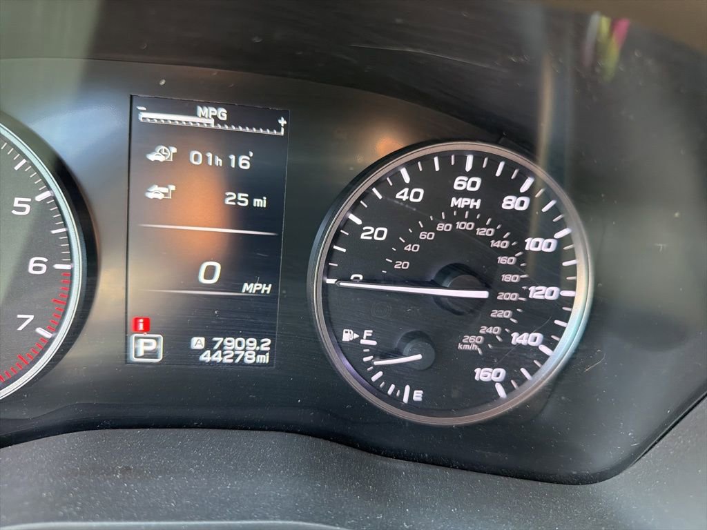 Used 2023 Subaru Ascent Premium w/ Convenience Package image 7