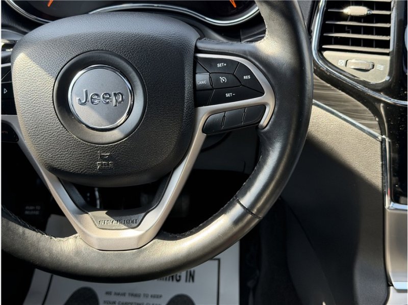 Used 2019 Jeep Grand Cherokee Limited image 38