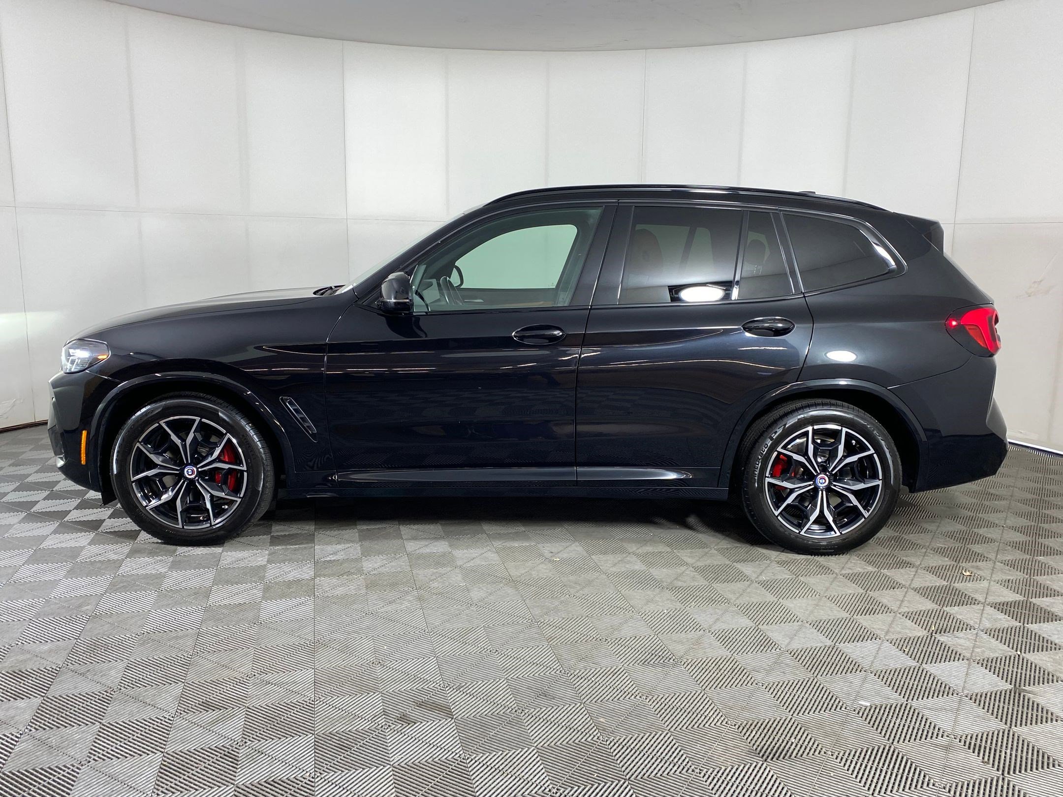 Certified 2023 BMW X3 M40i w/ Premium Package image 2