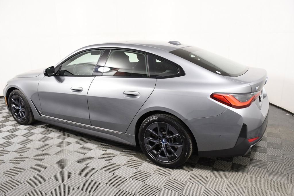 Used 2023 BMW i4 eDrive35 RWD image 3