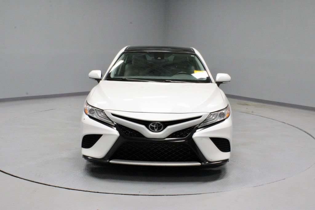 Used 2020 Toyota Camry XSE FWD image 5