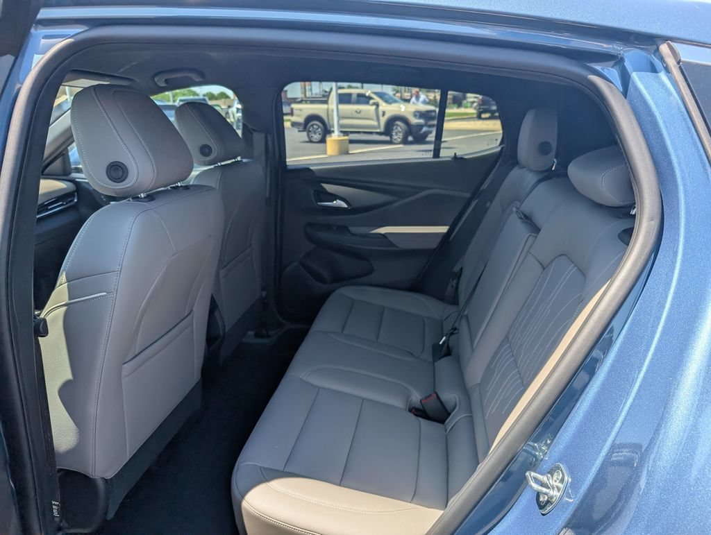 New 2026 Buick Envista Avenir FWD image 9