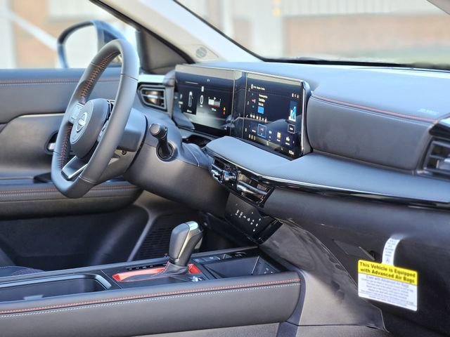 New 2026 Nissan Kicks SR image 12