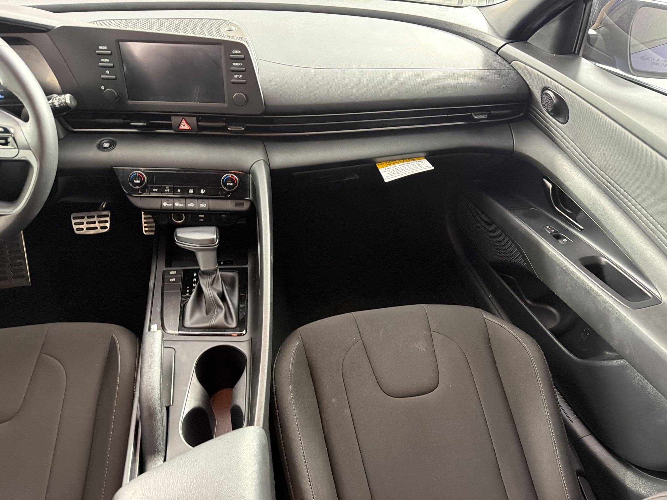 Used 2025 Hyundai Elantra Sport FWD image 28