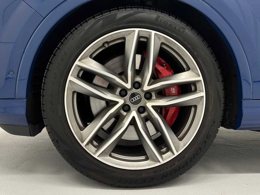Used 2025 Audi SQ7 Prestige w/ Prestige Package image 9