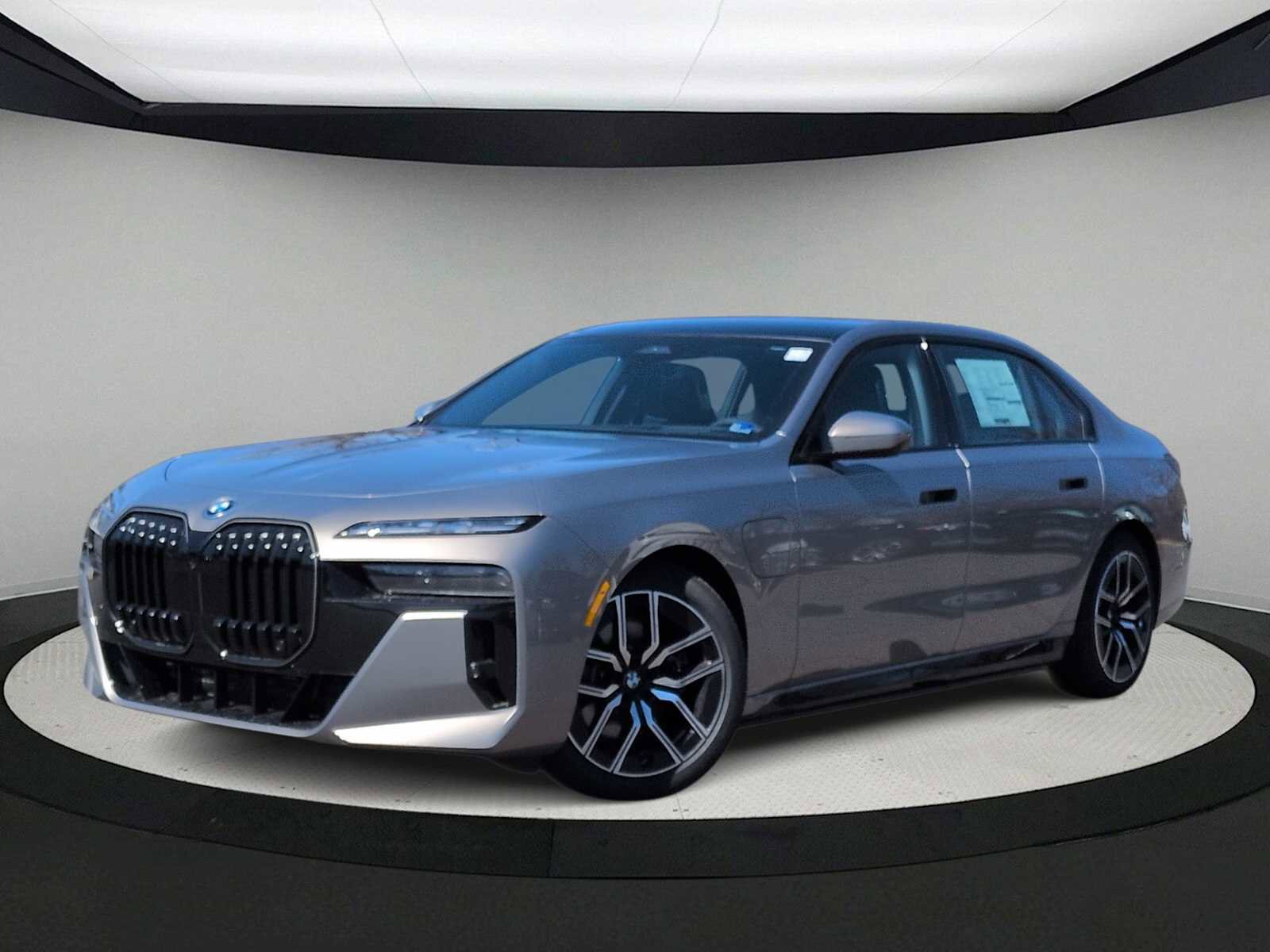 New 2026 BMW 750e xDrive w/ Executive Package