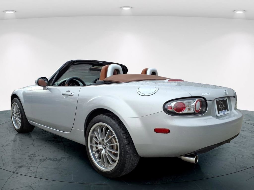 Used 2006 MAZDA MX-5 Miata Grand Touring image 10