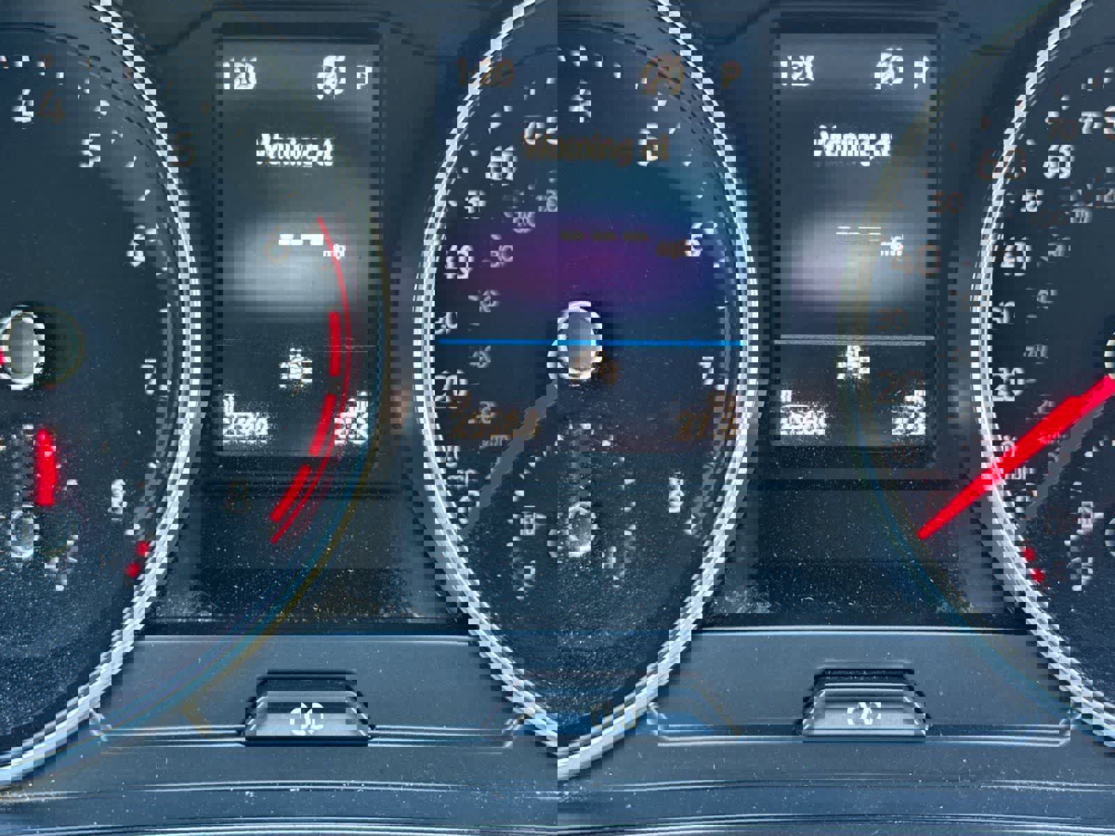 Used 2020 Volkswagen Tiguan SE w/ Panoramic Sunroof Package image 26