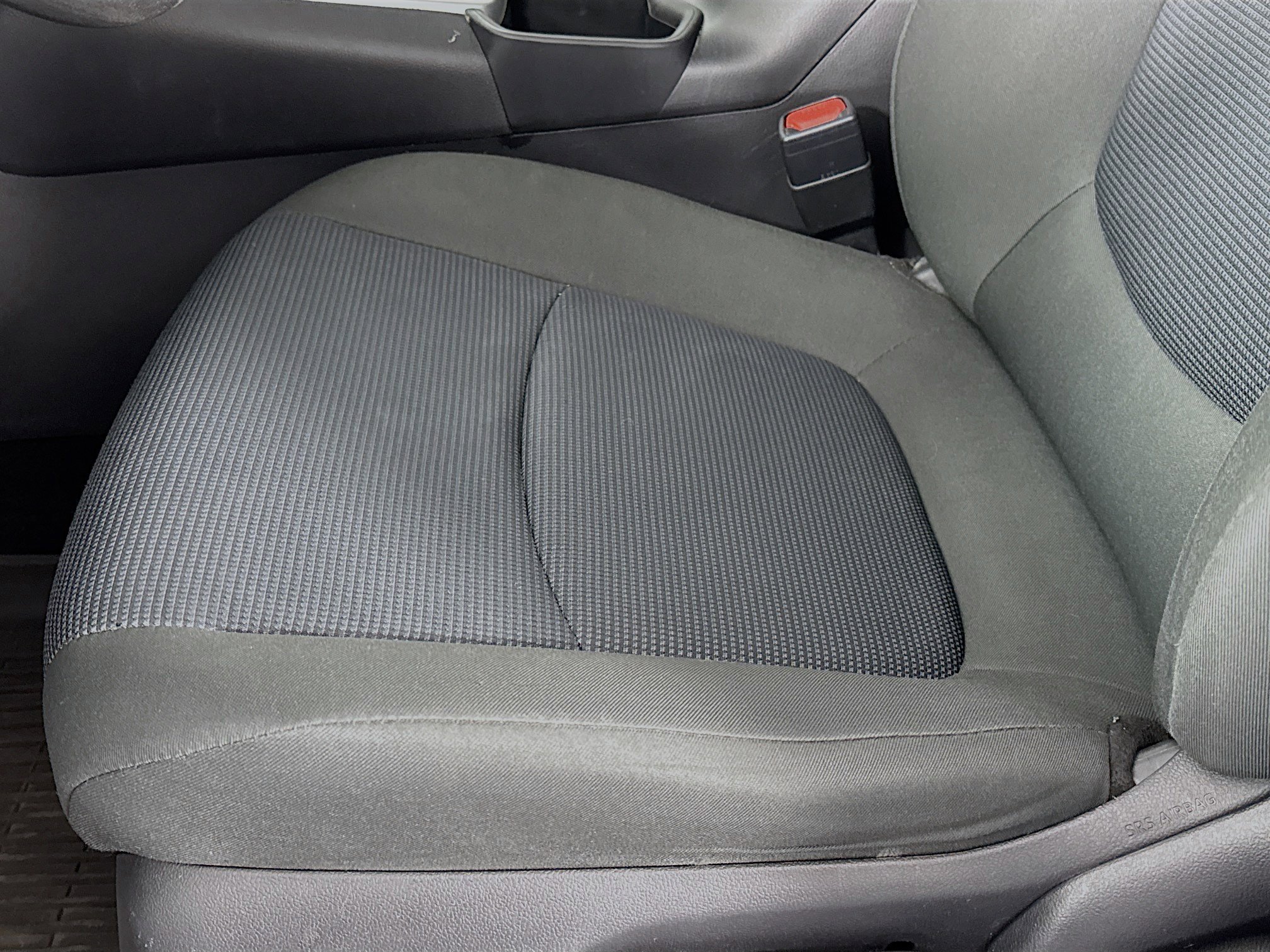 Used 2022 Toyota RAV4 LE image 18