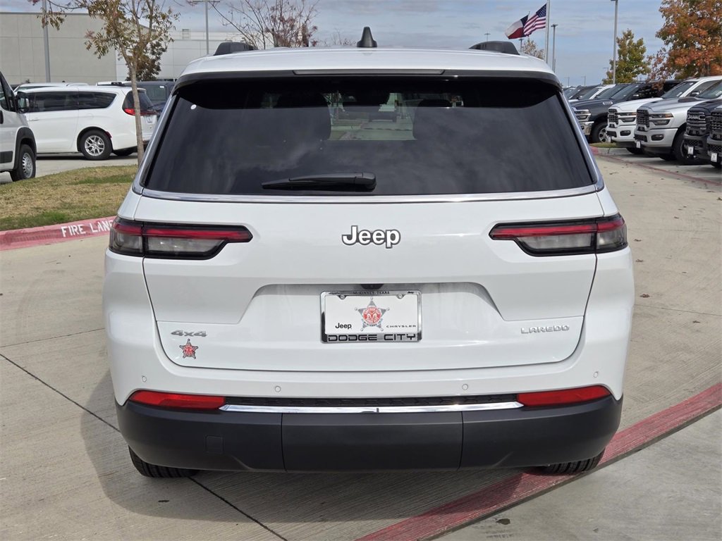 New 2025 Jeep Grand Cherokee L Laredo image 4