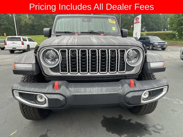 Used 2025 Jeep Wrangler Unlimited Sahara w/ Safety Group AWD/4WD image 13