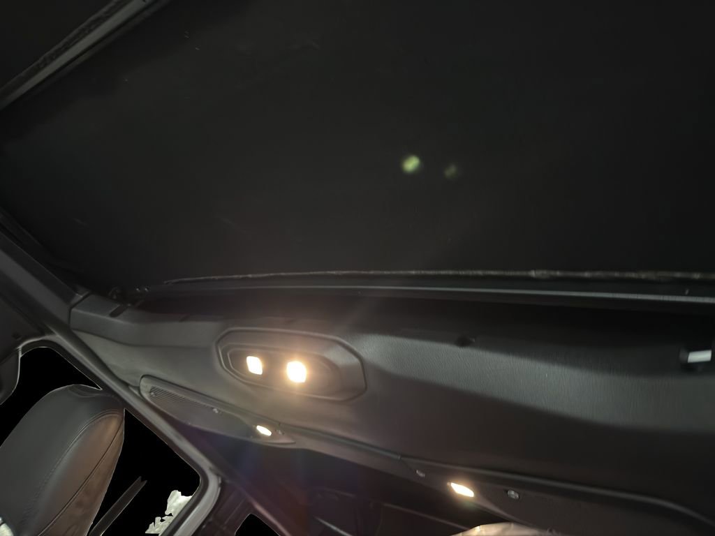 Used 2024 Jeep Wrangler Sahara image 5