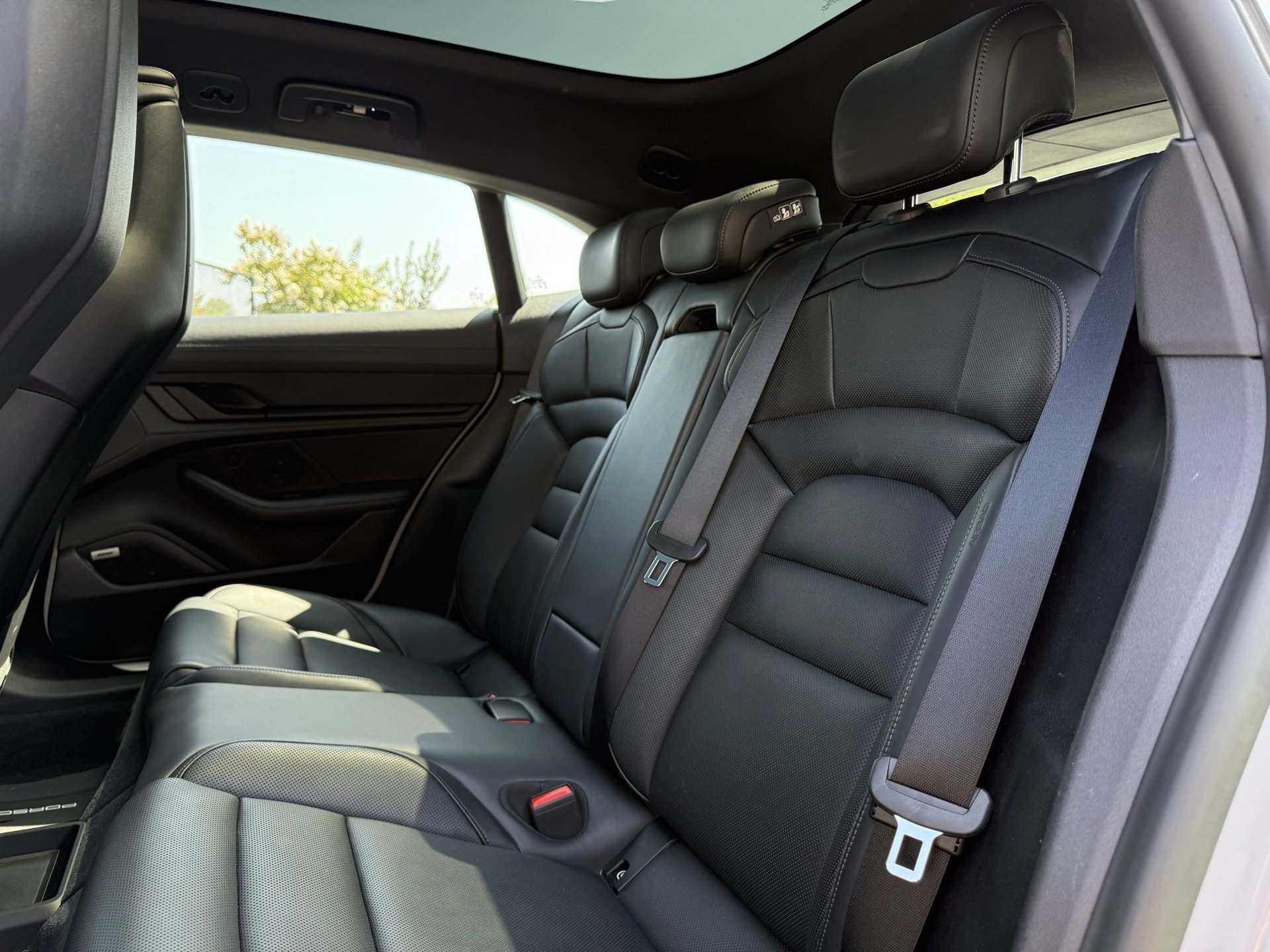 Certified 2023 Porsche Taycan 4S image 29