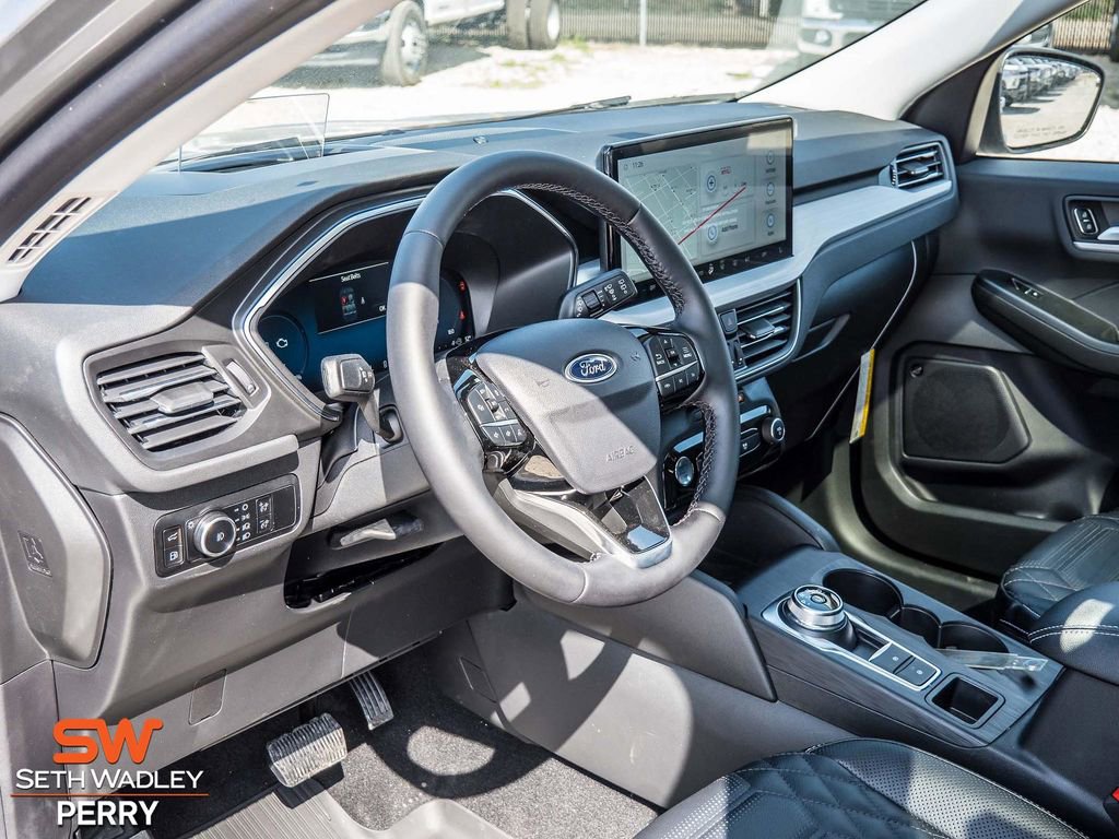 Used 2024 Ford Escape Premium w/ PHEV Premium Package image 28