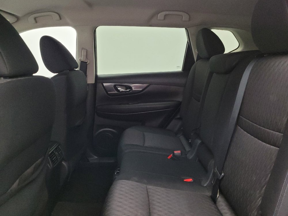 Used 2018 Nissan Rogue SV w/ Premium Package image 18