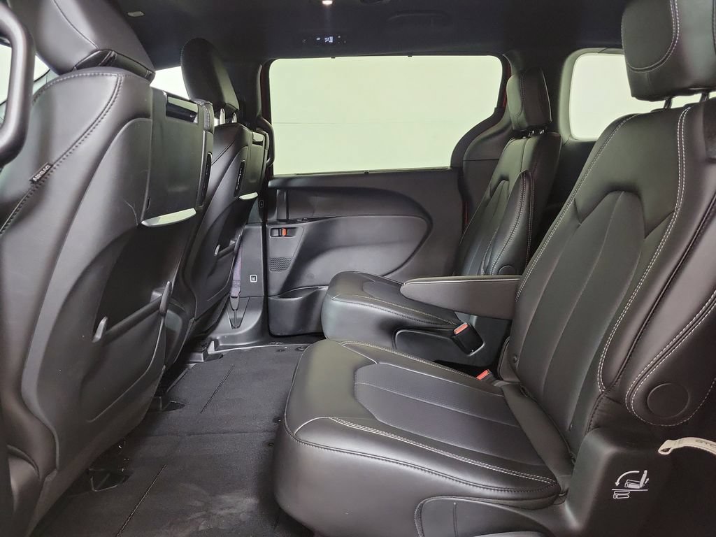 New 2026 Chrysler Pacifica Select FWD image 23