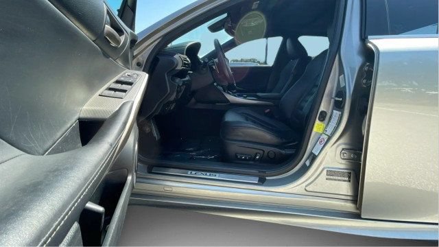 Used 2018 Lexus IS 300 F Sport w/ F Sport Package RWD image 9