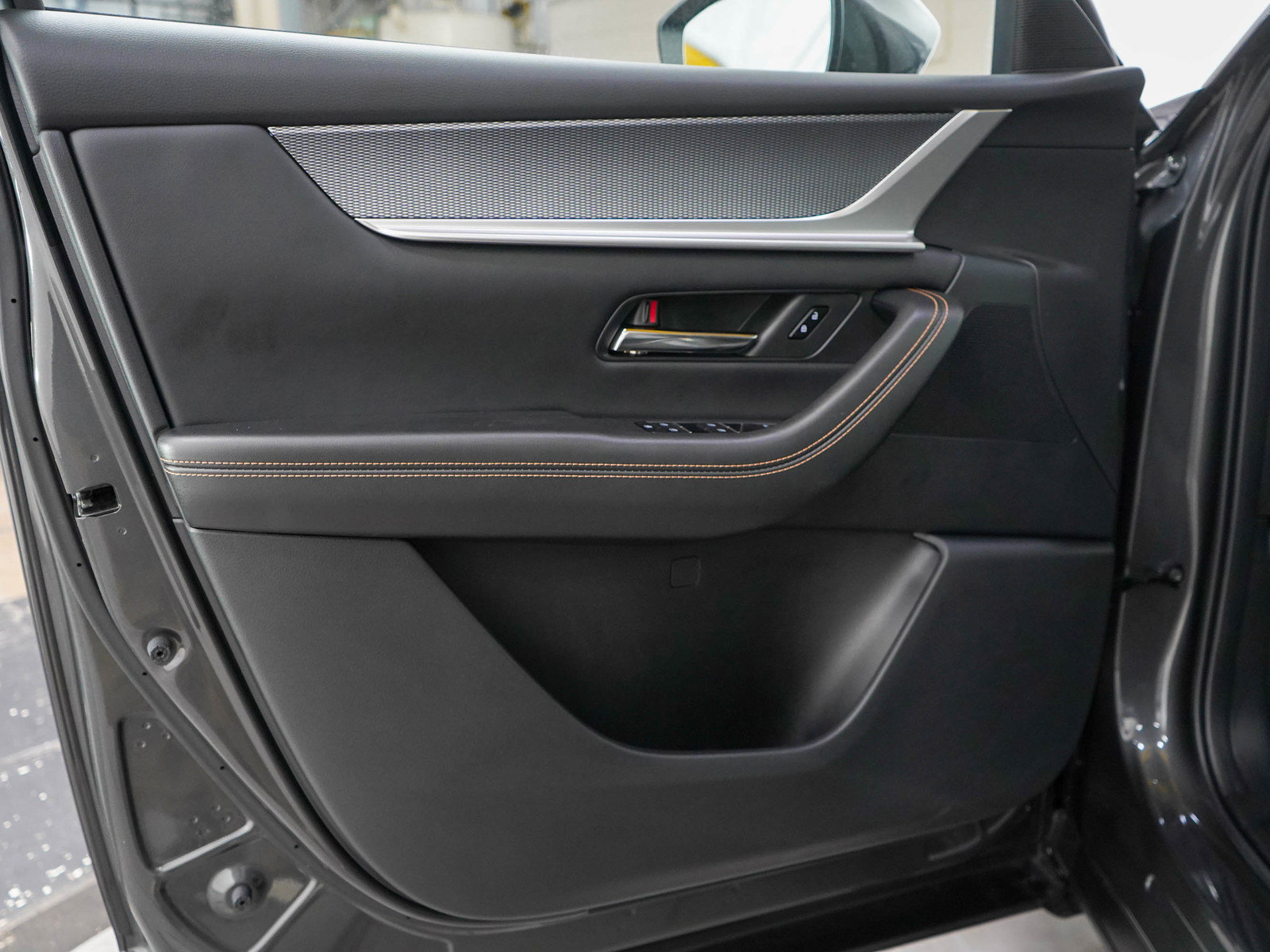 Certified 2024 MAZDA CX-90 Plug-In Hybrid w/ Preferred image 22