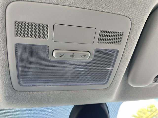Certified 2021 Hyundai Venue SEL FWD image 22