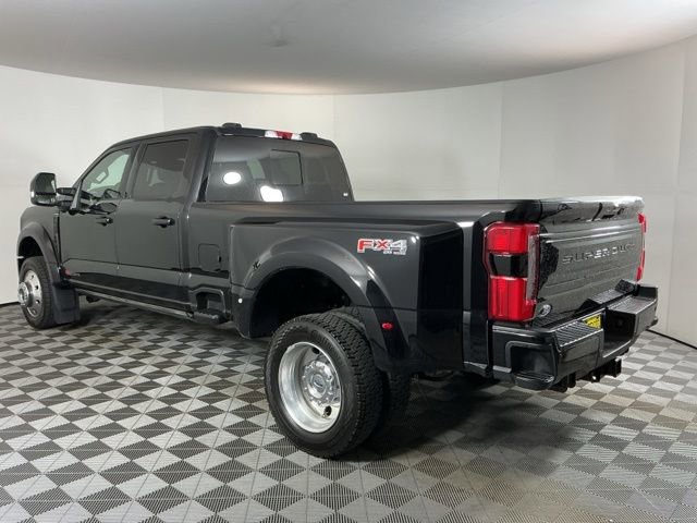 Certified 2025 Ford F450 Platinum w/ FX4 Off-Road Package image 6