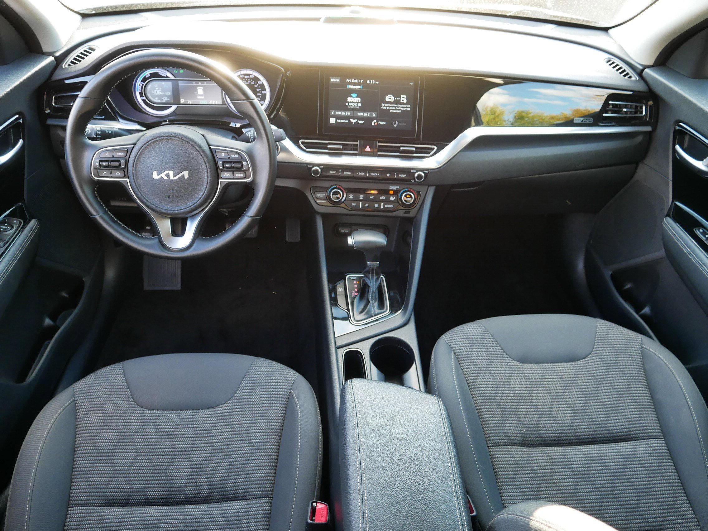 Certified 2022 Kia Niro LXS image 10