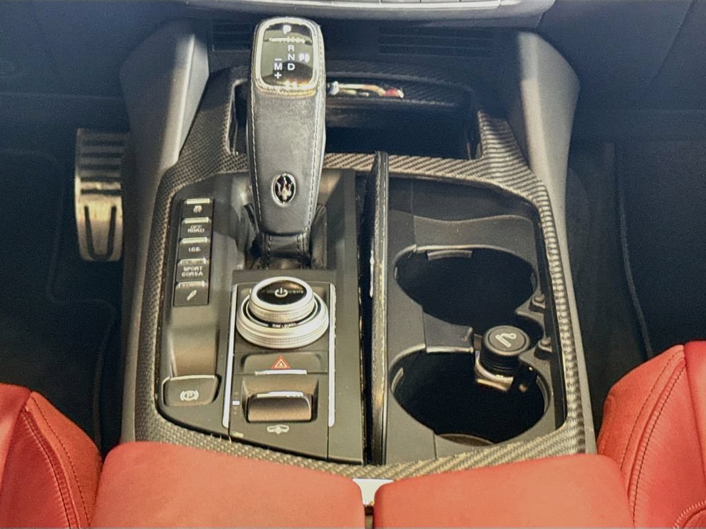 Used 2022 Maserati Levante Trofeo AWD/4WD image 14