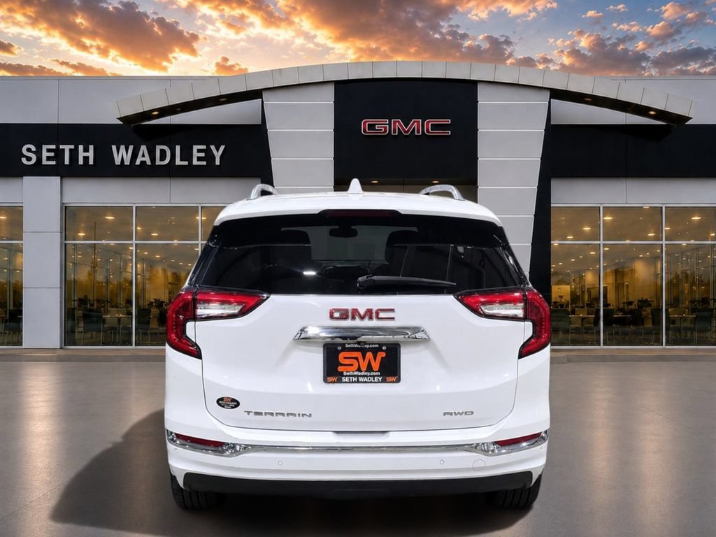 Used 2024 GMC Terrain Denali AWD/4WD image 6