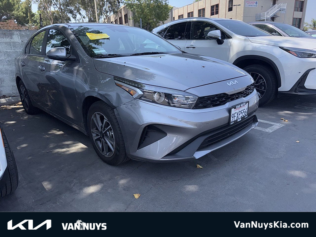 Used 2023 Kia Forte LXS w/ LXS Technology Package FWD image 1