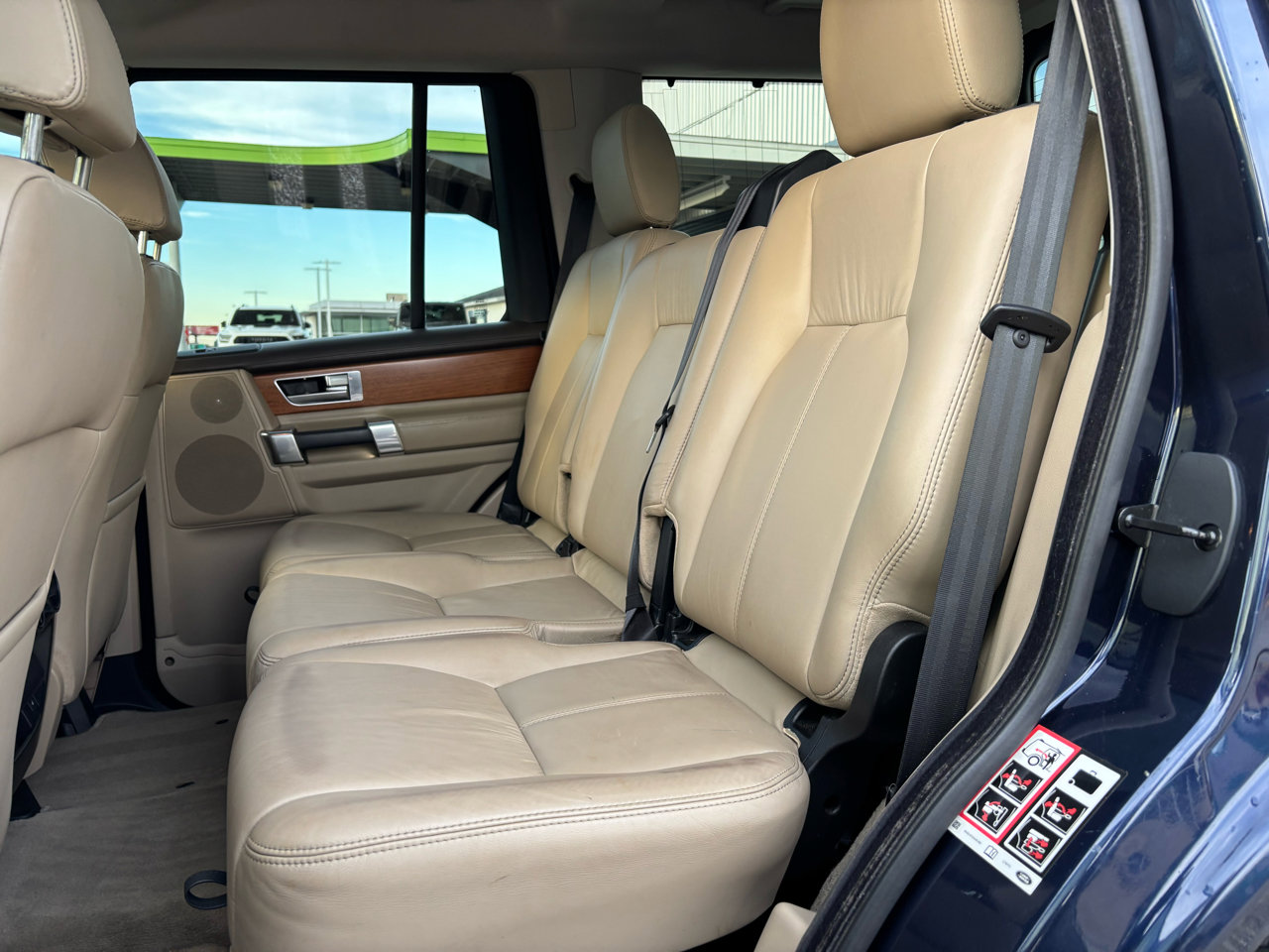 Used 2014 Land Rover LR4 HSE LUX image 31
