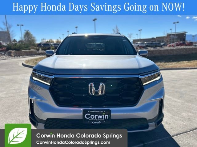 New 2025 Honda Pilot Touring image 2