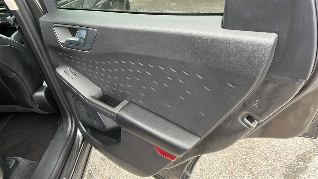 Used 2020 Ford Escape SEL image 18